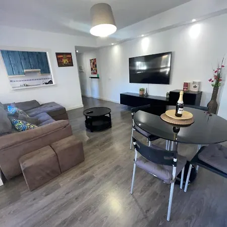 2 Bedroom Apartamento Benalmádena